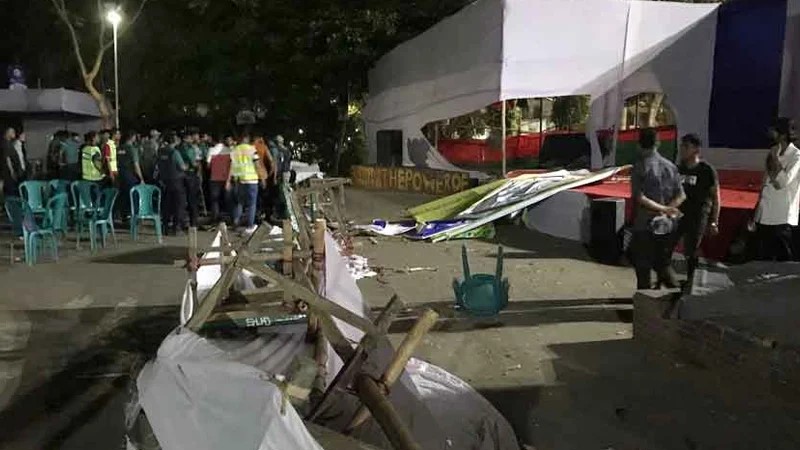 চট্টগ্রাম ডিসি হিলে পহেলা বৈশাখের মঞ্চ ভাঙচুর, আটক ৬